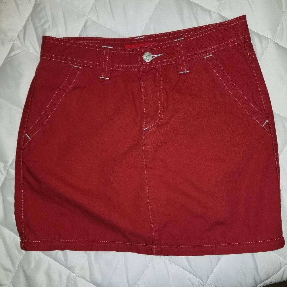 NWOT Unionbay skirt w/ free black bikini top
